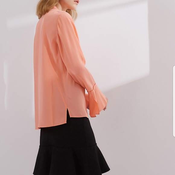 🆕️Donna Karan silk blouse - Picture 2 of 8